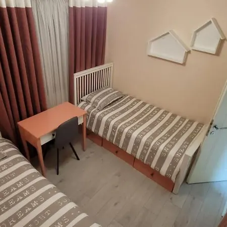 New Bazar Luxury טיראנה